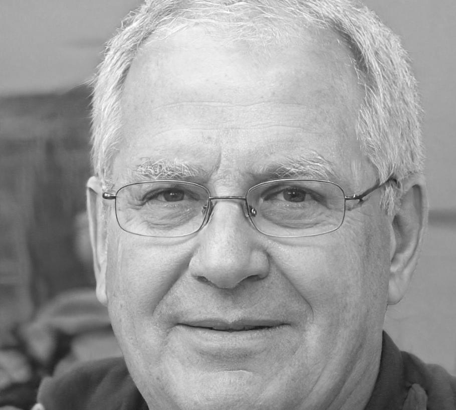 Portrait of instructor Tomáš Veselý
